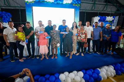 notícia: Governo do Pará entrega cheques do Sua Casa para famílias de Curionópolis 