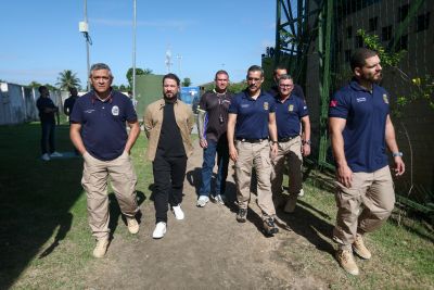 galeria: Visita da comitiva do afroreggae na Usipaz Cabanagem