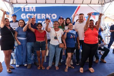 notícia: Estado entrega cheques do 'Sua Casa' e motos do 'Credcidação' na Região do Capim  