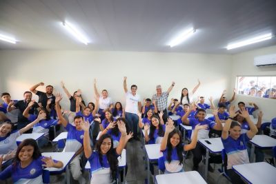 notícia: Benevides comemora entrega da 151ª escola estadual reconstruída pelo Governo do Pará
