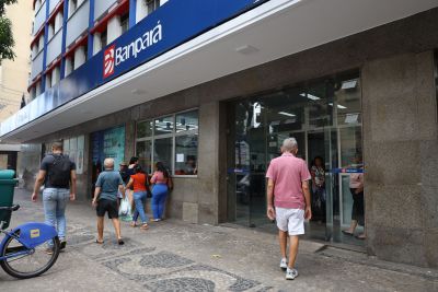 notícia: Governo do Pará antecipa pagamento da 1ª parcela do 13° salário de 161 mil servidores 