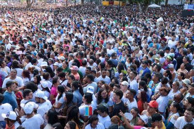 notícia: Festividade de Nazaré projeta mais de 100 mil turistas e R$ 210 milhões em receitas em 2025