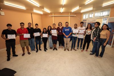 notícia: Curso de inglês na UsiPaz Jurunas/Condor capacita moradores com foco na COP 30