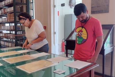 notícia: Exposição 'Fronteiras Cabanas' é aberta no Arquivo Público