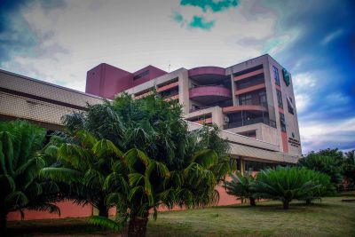 notícia: Regional de Santarém, no Pará, realiza cirurgias inéditas para retirada de cálculos a laser