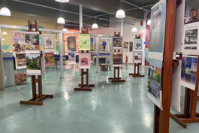 notícia: Biblioteca Pública Arthur Vianna recebe exposição 'Calendários do Japão 2024' e Oficina de Origamis