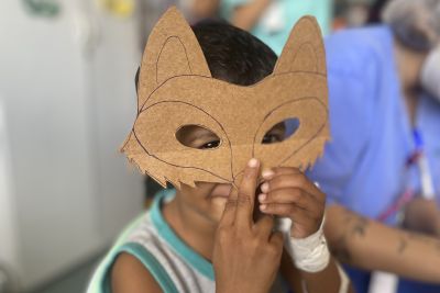 notícia: Crianças internadas no Metropolitano participam de oficina de máscaras