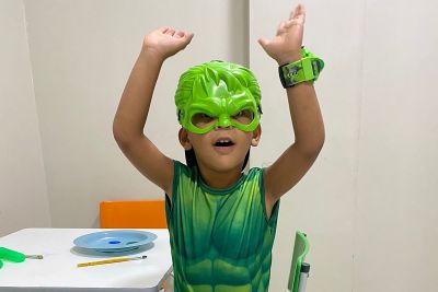 notícia: Estimulação musical e atividades de recreação marcam programação de carnaval de pacientes com TEA na Poli de Tucuruí 