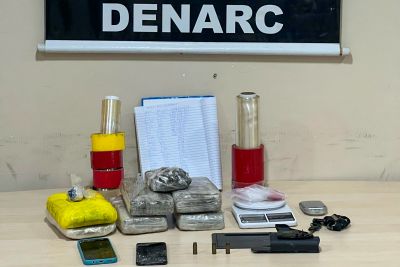 notícia: Casal é preso durante operação contra tráfico de drogas em Benevides