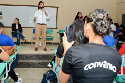 notícia: Seduc garante melhorias estruturais e mais tempo de aula para estudantes da Escola Estadual Pedro Amazonas Pedroso