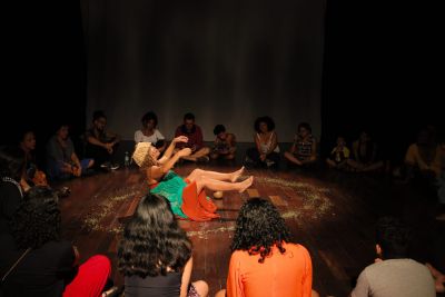 notícia: Casa das Artes apresenta projeto 'Ciclo de Desmontagem: Revelando os Bastidores da Arte Cênica'