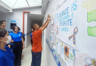 notícia: CIIR inicia programação 'Abril Azul' com Show de Talentos e atividades expressivas