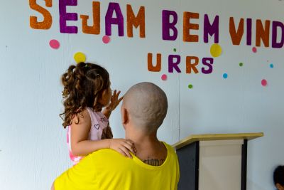 notícia: Seap encerra programação de Páscoa com doação de ovos de chocolate para familiares de internos do sistema penal