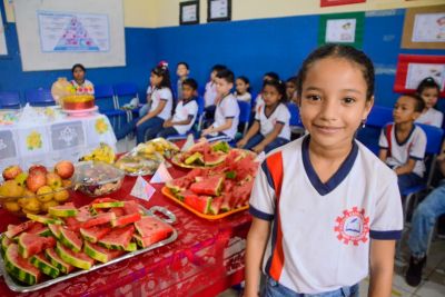 notícia: Escola Estadual realiza sensibilização com estudantes para promoção da alimentação saudável 