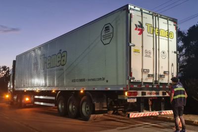 notícia: Equipe da Sefa apreende 30 toneladas de açaí em São Francisco do Pará