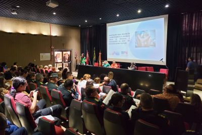 notícia: Seduc e MP discutem estratégias de combate ao abuso e à exploração sexual de crianças