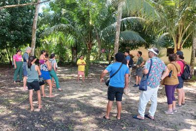 notícia: Semas participa de encontro sobre turismo de base comunitária e promoção da Bioeconomia 