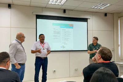 notícia: Sedeme participa de seminário sobre a sustentabilidade das cadeias de suínos e aves