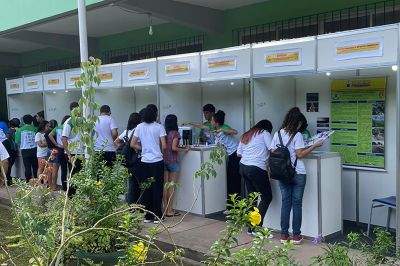 notícia: Escola Estadual de Mosqueiro envolve estudantes em primeiro workshop de Ciências e Tecnologia