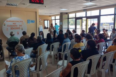 notícia: Paciente de 83 anos descobre seus direitos em palestra para idosos no Regional do Tapajós