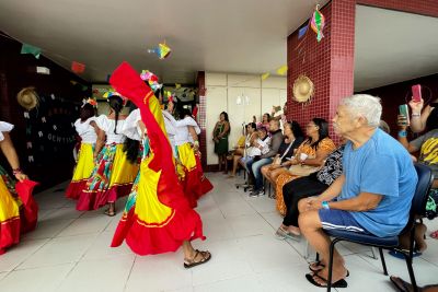 notícia: “Arraiá da Gentileza” conscientiza pacientes sobre boas práticas sociais no Hospital Regional Dr. Abelardo Santos