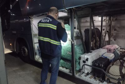 notícia: Sefa apreende caminhonete, incensos e tijolos sem notas fiscais