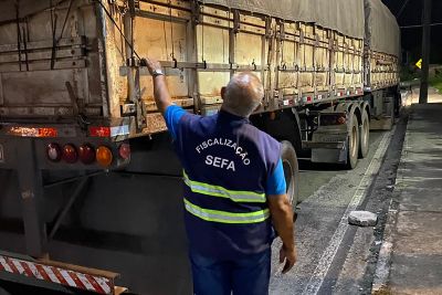 notícia: Sefa apreende cinco toneladas de vasilhas plásticas em Cachoeira do Piriá 