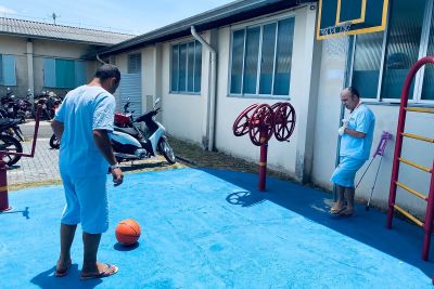 notícia: Hospital Galileu mantém academia com aparelhos feitos de materiais recicláveis
