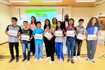 notícia: Estudantes são classificados para etapa regional do Prêmio Segurança e Saúde