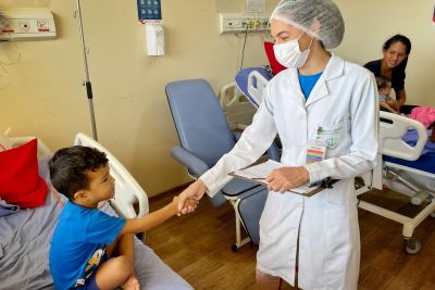 notícia: Hospital Abelardo Santos reforça importância da hidratação infantil em épocas mais quente