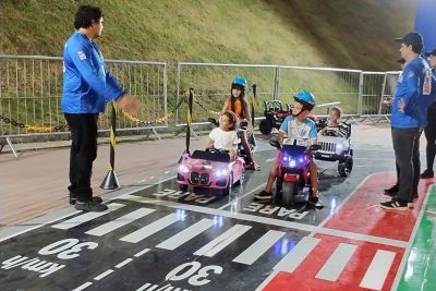 notícia: Detran vai às praias para ensinar regras de trânsito seguro à meninada durante as férias