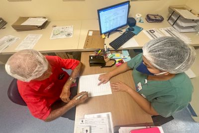 notícia: Paciente de 79 anos aprende a escrever o próprio nome no Hospital de Castanhal