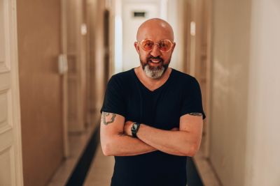 notícia: Patrimônio literário: A poesia transita do papel às mídias digitais