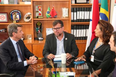 notícia: Uepa recebe comitiva italiana para discussão de parcerias educacionais e culturais