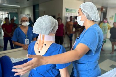 notícia: No Hospital Metropolitano, projeto instrui acompanhantes sobre cuidados com pacientes