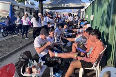 notícia: Ponto de apoio do Hospital Metropolitano acolhe romeiros que passam pela BR-316