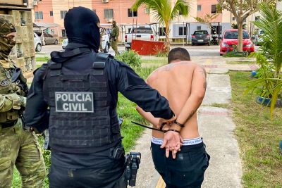 notícia: Polícia Civil realiza mais de 100 prisões no combate a facções criminosas em 2024