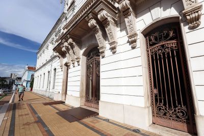 notícia: Comenda Eneida de Moraes valoriza expoentes das Artes, Ciências e Cultura do Pará