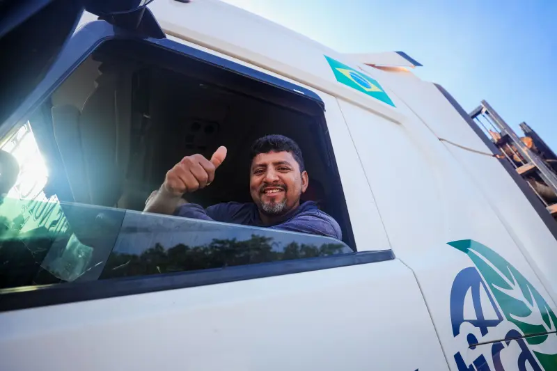 Edvan Silva de Souza - Motorista <div class='credito_fotos'>Foto: Marcelo Lelis / Ag. Pará &nbsp;&nbsp;|&nbsp;&nbsp; <a href='/midias/2025/originais/20250126121358-GF00022804-F00372172.jpg' download><i class='fa-solid fa-download'></i> Download</a></div>