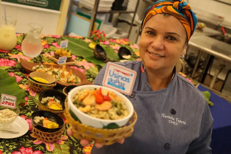 Narinha Tabosa - instrutora de Gastronomia pela Sectet nas Usinas <div class='credito_fotos'>Foto: Bruno Cecim / Ag.Pará &nbsp;&nbsp;|&nbsp;&nbsp; <a href='/midias/2025/originais/20250217130227-GF00023011-F00378495.jpg' download><i class='fa-solid fa-download'></i> Download</a></div>