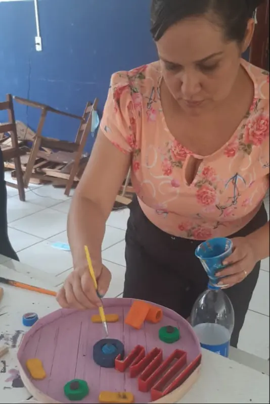 Oficina de modelos didáticos de miriti, voltados à aprendizagem de temas ambientais.