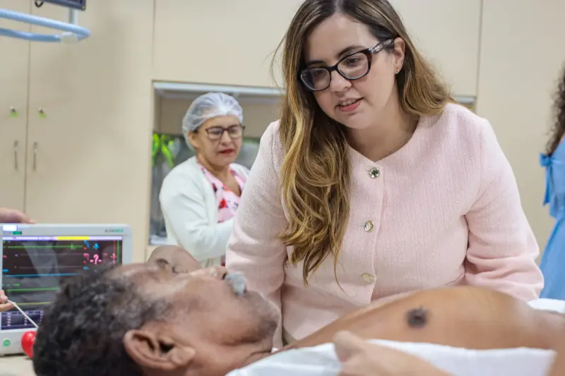 Dra Luisa Machado <div class='credito_fotos'>Foto: Pedro Guerreiro / Ag. Pará &nbsp;&nbsp;|&nbsp;&nbsp; <a href='/midias/2025/originais/20250228183309-GF00023133-F00382195.jpg' download><i class='fa-solid fa-download'></i> Download</a></div>