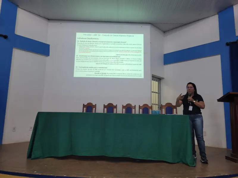 Cíntia Soares - gerente de Contratos Florestais do Ideflor-Bio