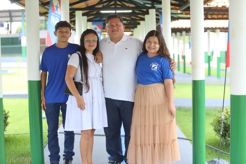 José de Ribamar Leal, pastor e pai de alunos