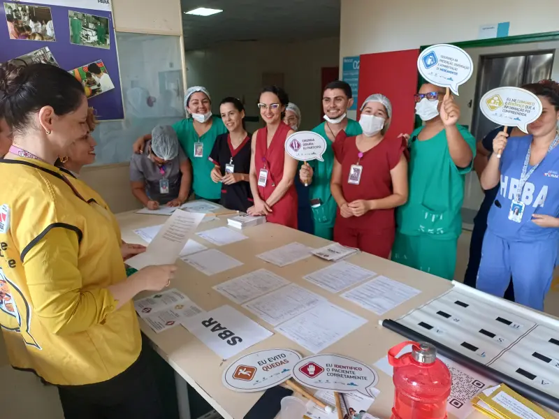 Profissionais participaram de dinâmicas no HRBA