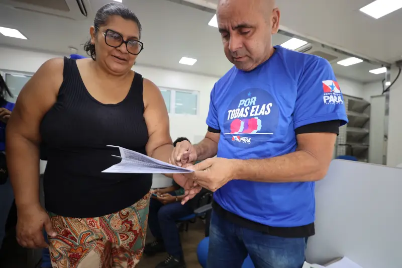 Diretora de escola, Elane Brito, procurou o serviço para atualizar a RG   