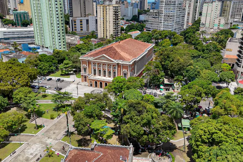  <div class='credito_fotos'>Foto: Vinicius Pinto / Ag. Pará &nbsp;&nbsp;|&nbsp;&nbsp; <a href='/midias/2025/originais/20250404193956-GF00023395-F00390698.jpg' download><i class='fa-solid fa-download'></i> Download</a></div>