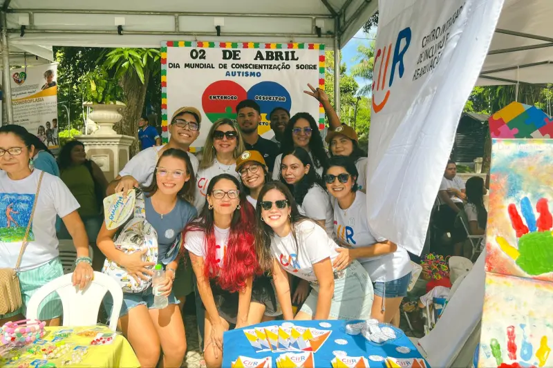 Estande informativo do CIIR e Cetea promoveu diálogos, orientações sobre os serviços especializados no TEA e revelou o poder da arte como linguagem de inclusão. Foto Jackson Lobato (Ascom CIIR)