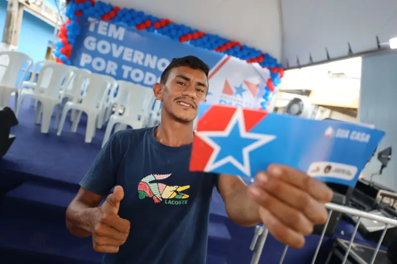 Ronulson Farias Chaves 
Agricultor-sua casa <div class='credito_fotos'>Foto: Bruno Cruz / Ag. Pará &nbsp;&nbsp;|&nbsp;&nbsp; <a href='/midias/2025/originais/20250410140540-GF00023449-F00392233.jpg' download><i class='fa-solid fa-download'></i> Download</a></div>