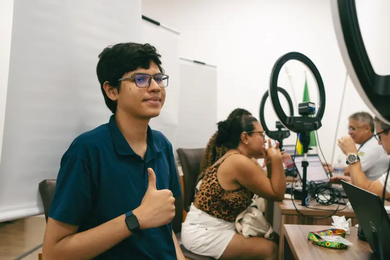 Usuários com deficiência atendidos pelo CIIR participaram da ação itinerante do TRE-PA, garantindo acesso facilitado aos serviços eleitorais.